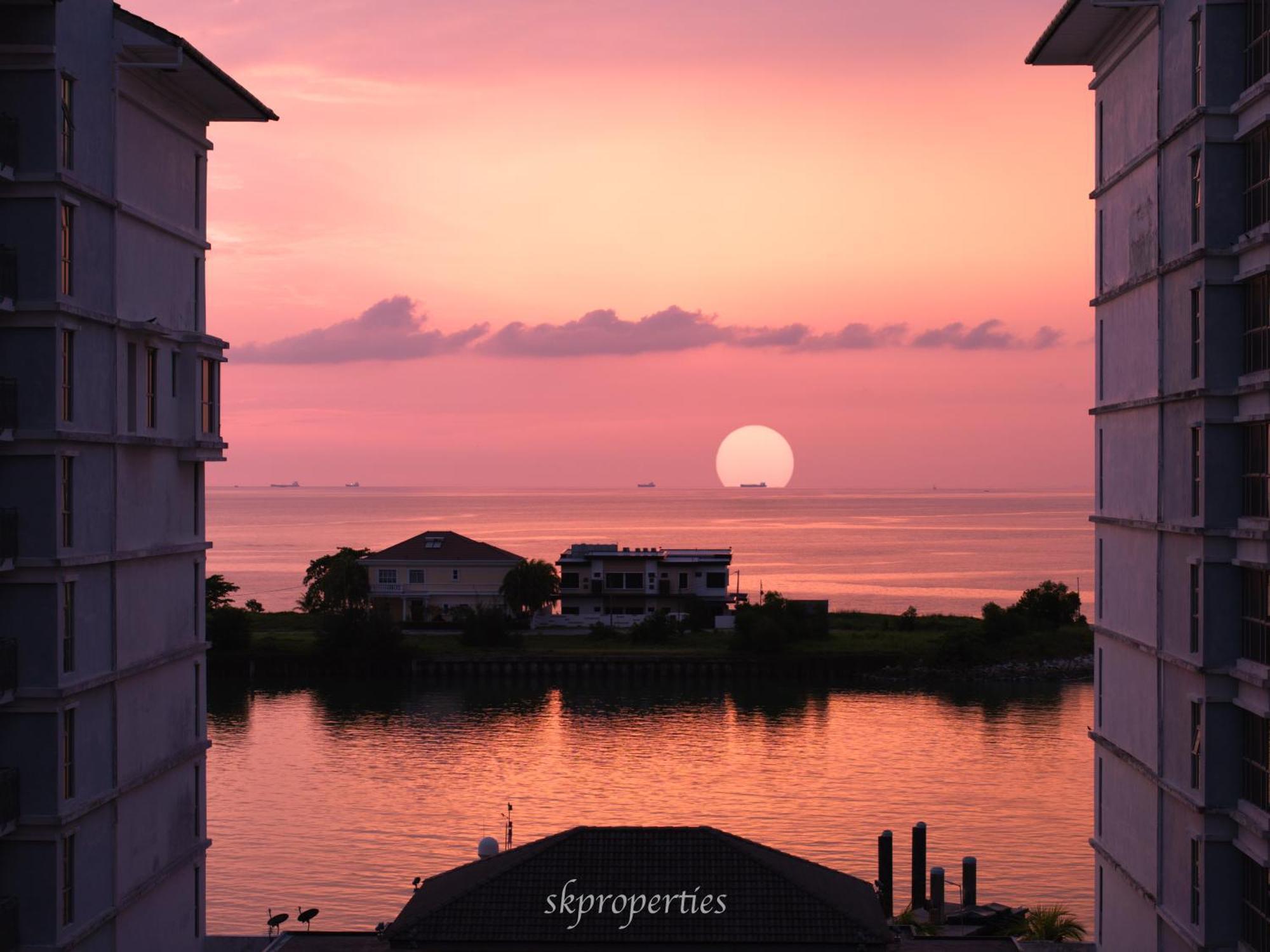 Seaview Suites At Admiral Bay Port Dickson Exterior foto